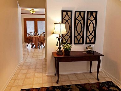 Entry/Foyer. Large entry with access to the dining