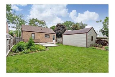 2218 53rd St, Des Moines, IA 50310 - photo 4