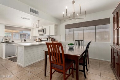 9825 N 44th Ave unit 2, Glendale, AZ 85302 - photo 5