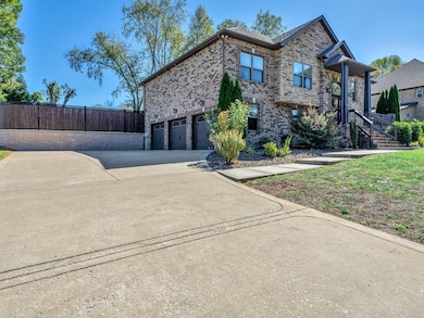 1885 Basham Ln, Clarksville, TN 37043 - photo 3