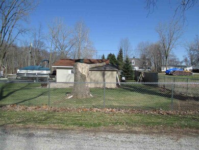 8215 E Lake View Dr, Syracuse, IN 46567 - photo 2