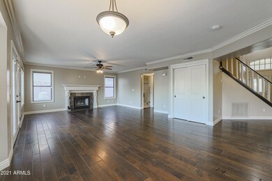 Family Room(4)