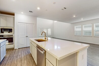 1119 Five T Ln, Tomball, TX 77375 - photo 5