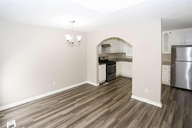 121 Wilson Cir, Carrollton, GA 30117 - photo 4