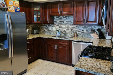 46808 Graham Cove Square, Sterling, VA 20165 - photo 6