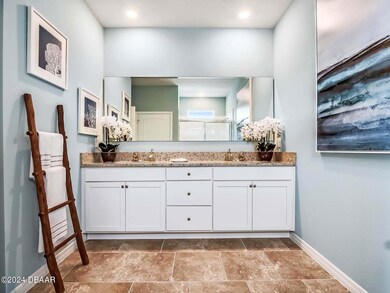 5 delray_master bath_oak leaf