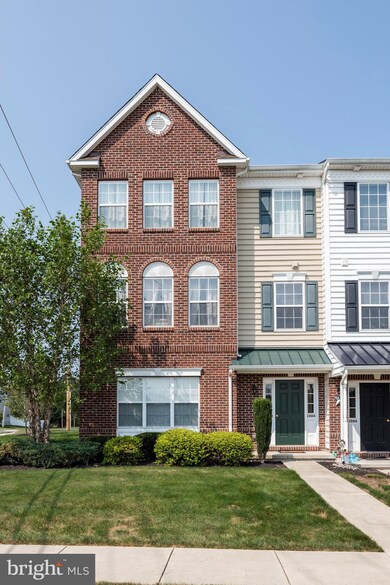 2002 Berkeley Dr, Pennsburg, PA 18073 - photo 2