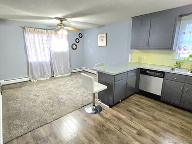 24 Acorn St unit 2, New Britain, CT 06051 - photo 4