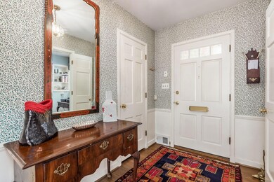 374 S Columbia Ave, Columbus, OH 43209 - photo 5