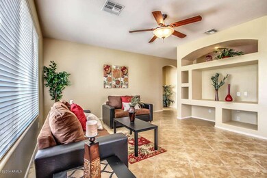 21365 Calle De Flores- 04 living