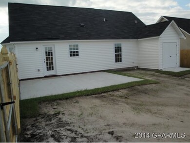 3833 St Augustine Dr, Greenville, NC 27834 - photo 4