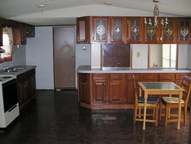 105 Uselton Rd, Shelbyville, TN 37160 - photo 7