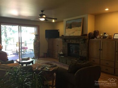 19590 E Campbell Rd, Bend, OR 97702 - photo 7