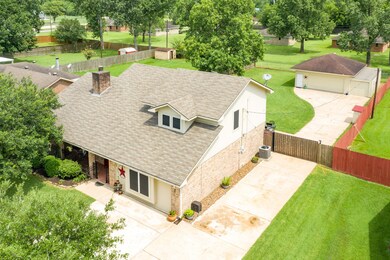 6423 Grace Ln, Pearland, TX 77584 - photo 2