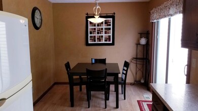 Eat-In Kitchen