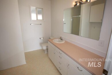 542 Robbins Ave, Twin Falls, ID 83301 - photo 7