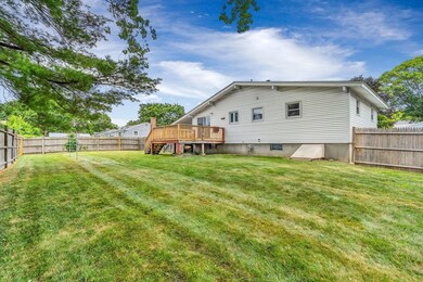 10 Buttercup Ln, Medway, MA 02053 - photo 7