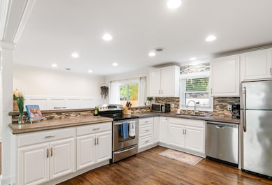 1547 Seacroft Rd, Charleston, SC 29412 - photo 5