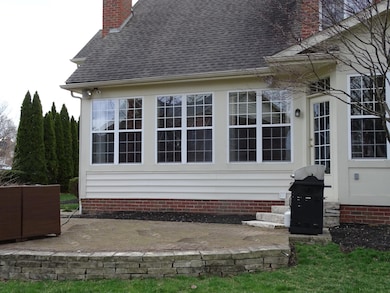 7158 Tumblebrook Dr, New Albany, OH 43054 - photo 5