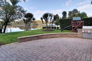 5 - Nice entertaining patio
