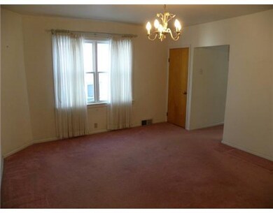 Dining Room. The dining room offers carpeting!