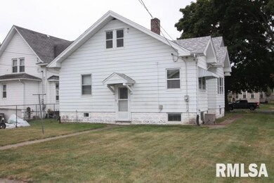 828 W 16th St, Davenport, IA 52804 - photo 4