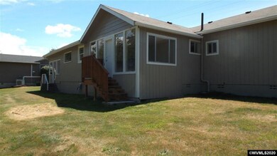 547 SW Monroe St, Sheridan, OR 97378 - photo 4