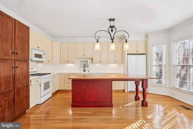 135 Painted Post Ln, Gaithersburg, MD 20878 - photo 7