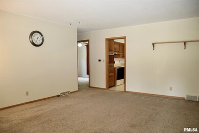 47 Parklane Cir, Bettendorf, IA 52722 - photo 5