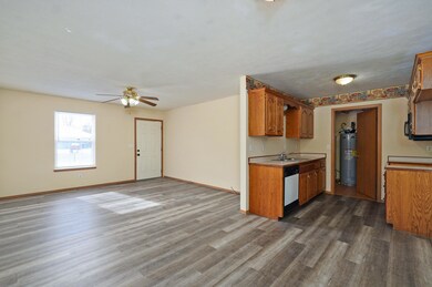 221-227 Eagle Circle-7