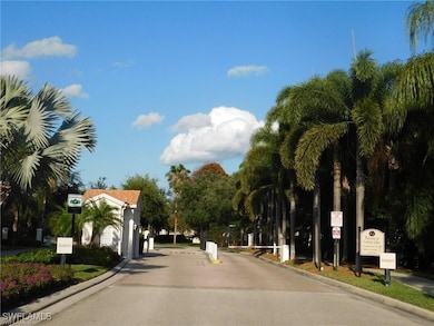 4920 Deerfield Way unit 102, Naples, FL 34110 - photo 2