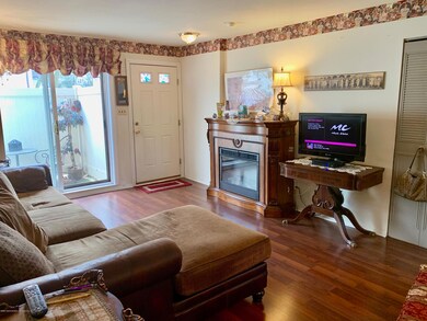 4199 Amboy Rd unit 5A, Staten Island, NY 10308 - photo 6