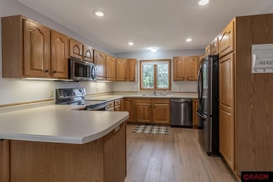 372 S Rolling Hills Dr, Le Center, MN 56057 - photo 2