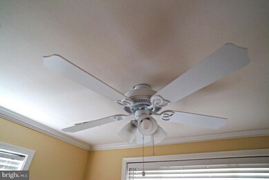 303 Goldleaf Ave, Capitol Heights, MD 20743 - photo 5