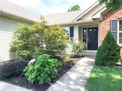 9886 Commonwealth Dr, Fishers, IN 46038 - photo 4