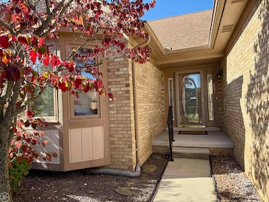 36431 Harness Circle Ct unit 49, Clinton Township, MI 48035 - photo 2