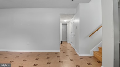 10748 Hollaway Dr, Upper Marlboro, MD 20772 - photo 4