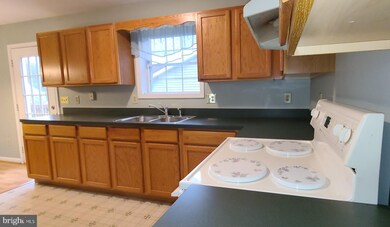 282 Moonlight Ln, Martinsburg, WV 25404 - photo 4