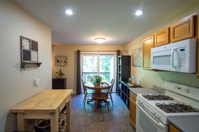 28 Lilac Ln, Newmarket, NH 03857 - photo 7