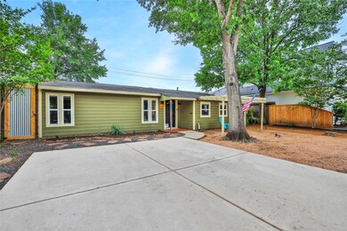 1018 Fisher St, Houston, TX 77018 - photo 3