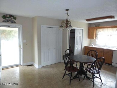 1037 Salter Path Road Kitchen view_resiz