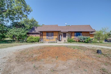 801 Mill Rd, Springtown, TX 76082 - photo 4