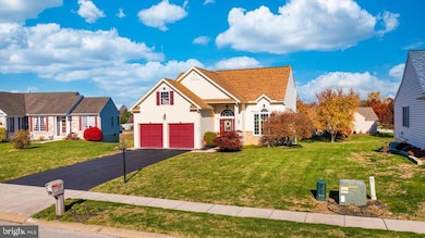 908 Poplar St unit 11, Hanover, PA 17331 - photo 2