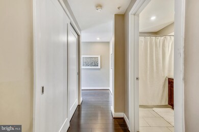 Octave 1320 unit 502, Silver Spring, MD 20910 - photo 4