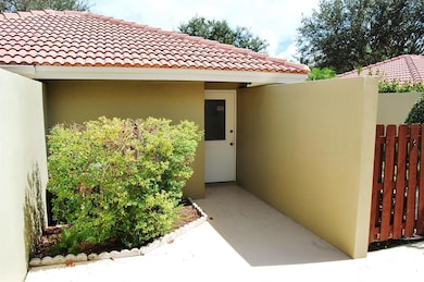 120 Old Meadow Way, Palm Beach Gardens, FL 33418 - photo 2