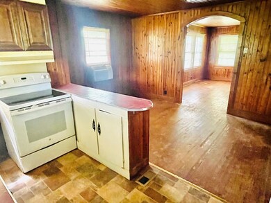 Kitchen to Dining Room