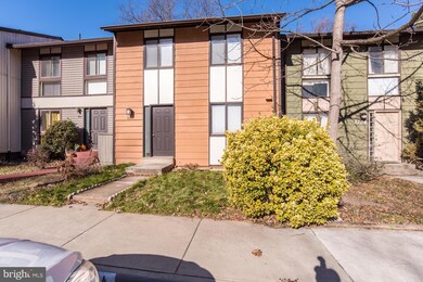 2306 Emerald Heights Ct, Reston, VA 20191 - photo 2