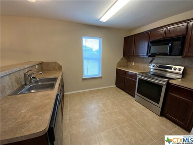 405 Chrislyn St, Troy, TX 76579 - photo 4