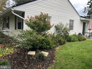 12401 Shawmont Ln, Bowie, MD 20715 - photo 3