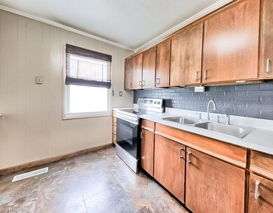 4120 Camden Ave, Lorain, OH 44055 - photo 4